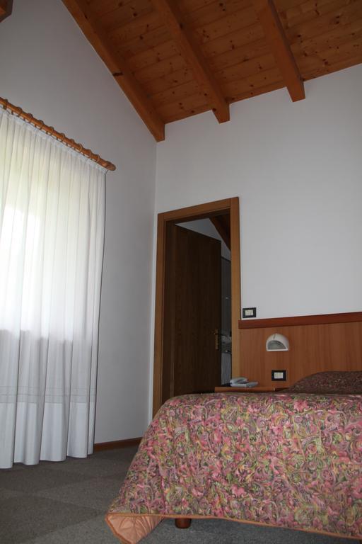 Garni Goccia D'Oro Hotel Cavalese Bilik gambar